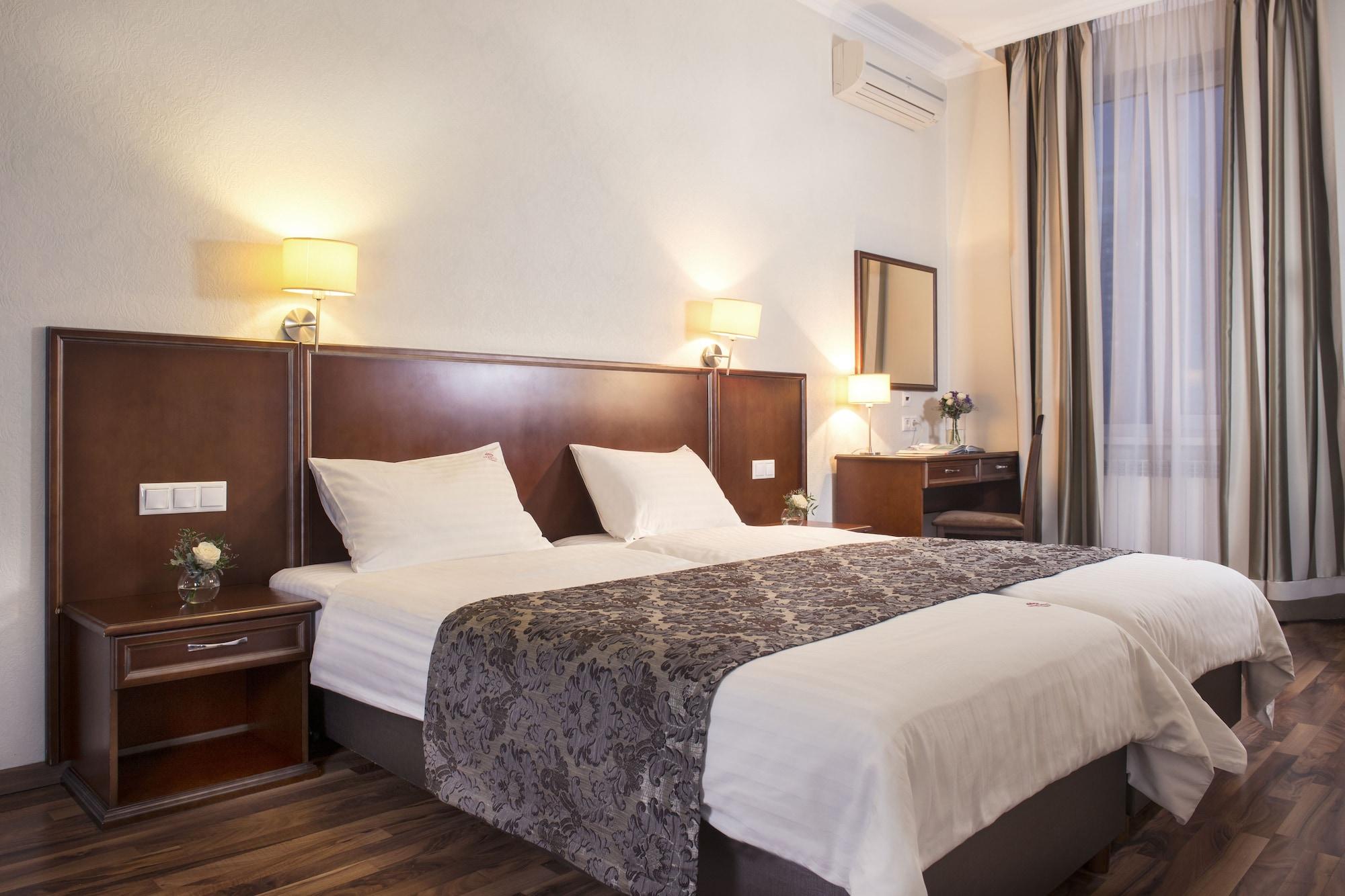 Greguar Hotel 4*